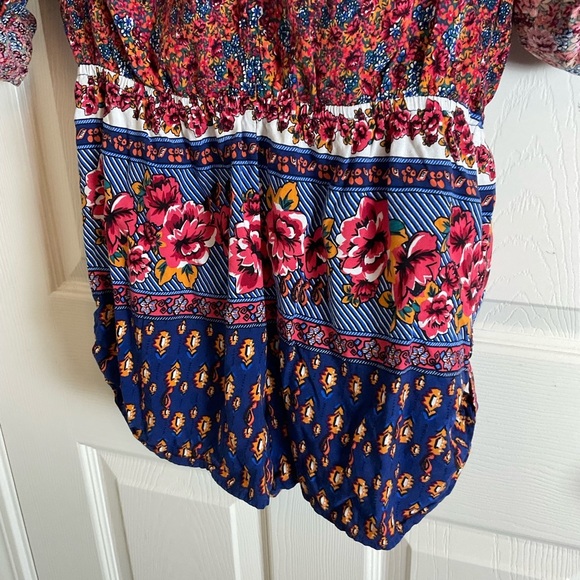 Forever 21 V-neck, long-sleeved romper a multicolor floral print size medium - Picture 7 of 11